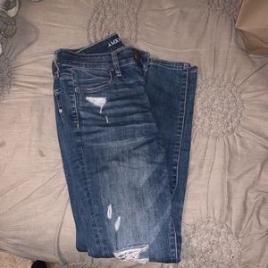 Ripped American eagle jeans size 4